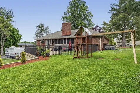 127 Ridgewood Court Bowling Green KY 42103