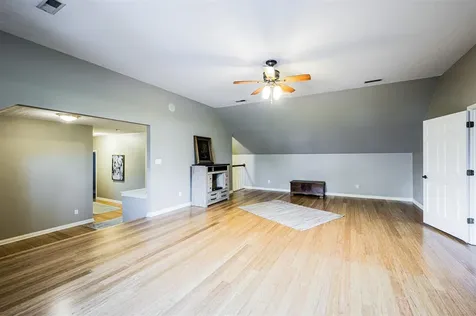 961 Threewood Circle Bowling Green KY 42103