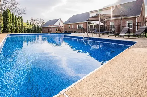 961 Threewood Circle Bowling Green KY 42103