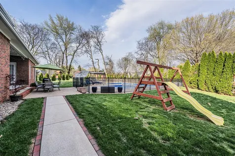 961 Threewood Circle Bowling Green KY 42103