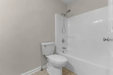 348 Pirates Cove Lane Bowling Green KY 42103