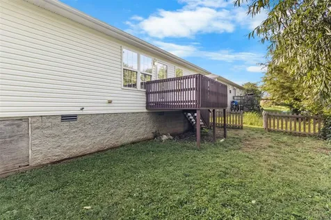 348 Pirates Cove Lane Bowling Green KY 42103