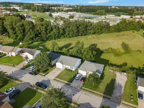 348 Pirates Cove Lane Bowling Green KY 42103