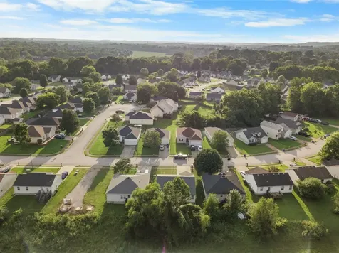 348 Pirates Cove Lane Bowling Green KY 42103