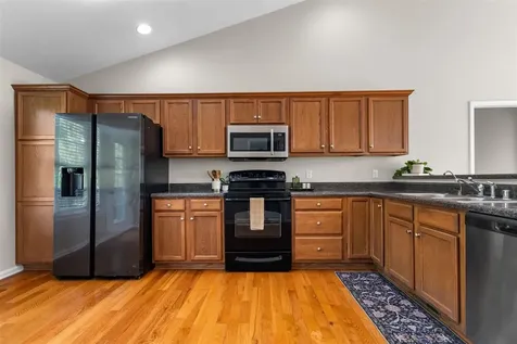 348 Pirates Cove Lane Bowling Green KY 42103