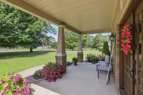378 Hickory Heights Court Bowling Green KY 42104