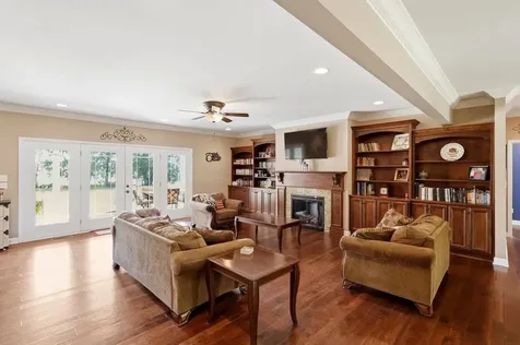 378 Hickory Heights Court Bowling Green KY 42104