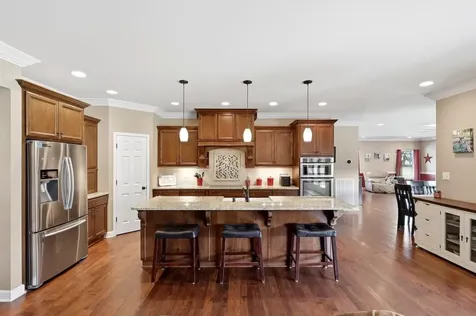 378 Hickory Heights Court Bowling Green KY 42104