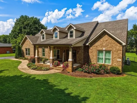 378 Hickory Heights Court Bowling Green KY 42104