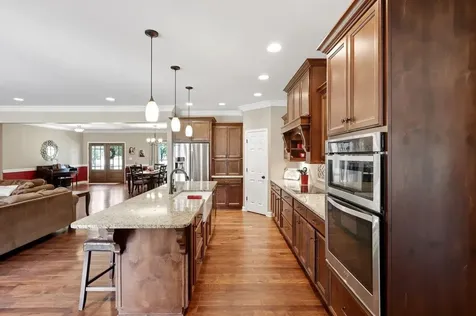 378 Hickory Heights Court Bowling Green KY 42104