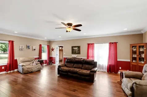 378 Hickory Heights Court Bowling Green KY 42104