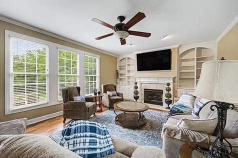 925 Wrenwood Drive Bowling Green KY 42103