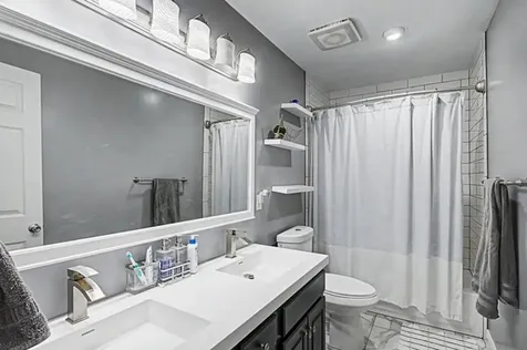 925 Wrenwood Drive Bowling Green KY 42103