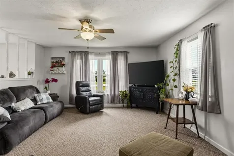 937 Dripping Springs Road Glasgow KY 42141