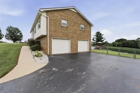 937 Dripping Springs Road Glasgow KY 42141