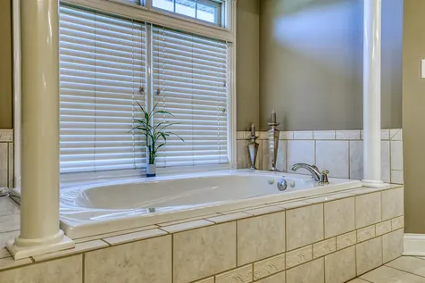 196 Rigelwood Lane Bowling Green KY 42104