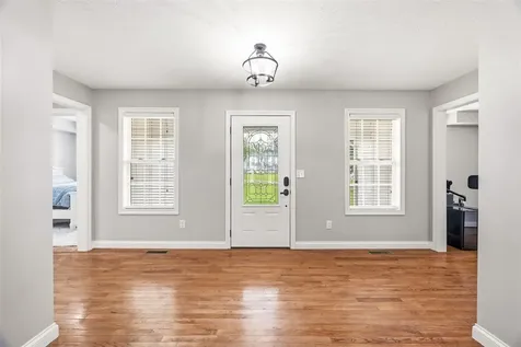 2368 Noah Bledsoe Road Smiths Grove KY 42171