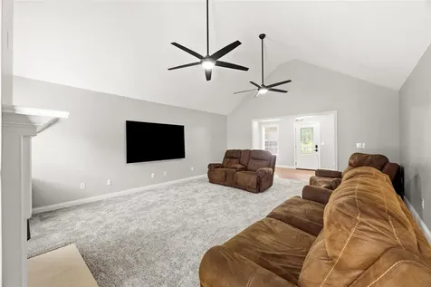 2368 Noah Bledsoe Road Smiths Grove KY 42171