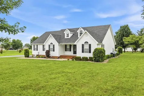 2368 Noah Bledsoe Road Smiths Grove KY 42171