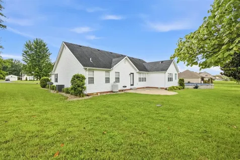 2368 Noah Bledsoe Road Smiths Grove KY 42171