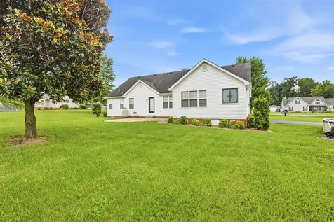 2368 Noah Bledsoe Road Smiths Grove KY 42171