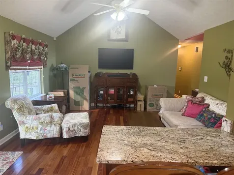 731 Park Hills Street Bowling Green KY 42101