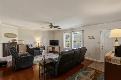 423 Memphis Junction Road Bowling Green KY 42101