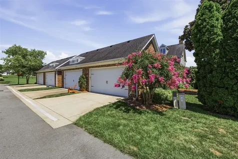 351 West Promenade Bowling Green KY 42103