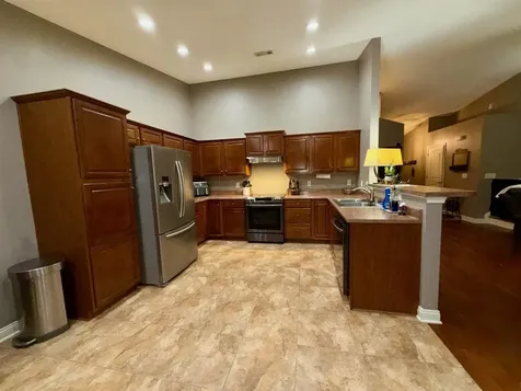 337 Kempton Lane Bowling Green KY 42104