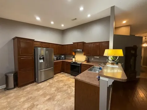 337 Kempton Lane Bowling Green KY 42104