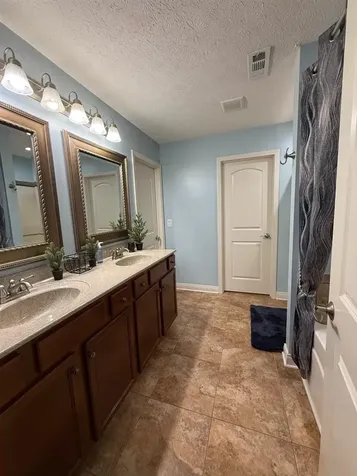 337 Kempton Lane Bowling Green KY 42104