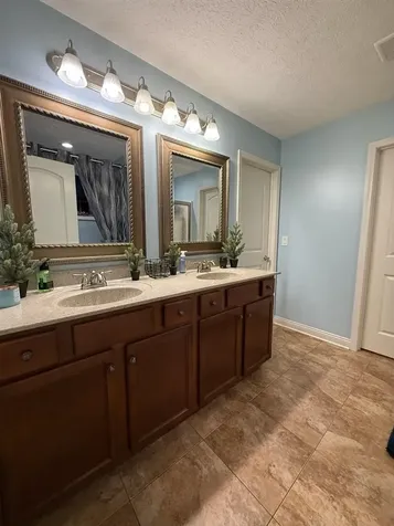 337 Kempton Lane Bowling Green KY 42104