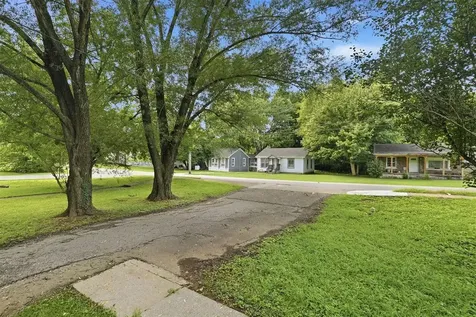 1642 Catherine Drive Bowling Green KY 42101