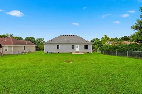 732 Hillgreen Street Bowling Green KY 42101