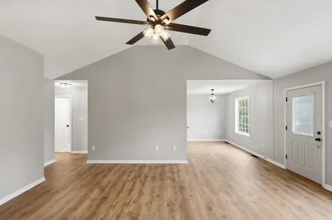 732 Hillgreen Street Bowling Green KY 42101