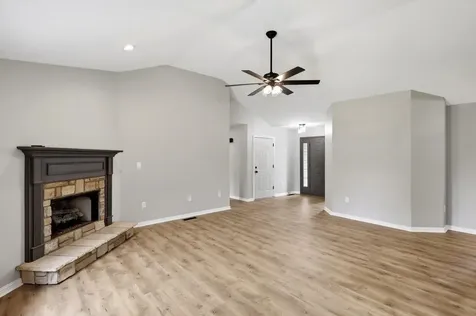 732 Hillgreen Street Bowling Green KY 42101