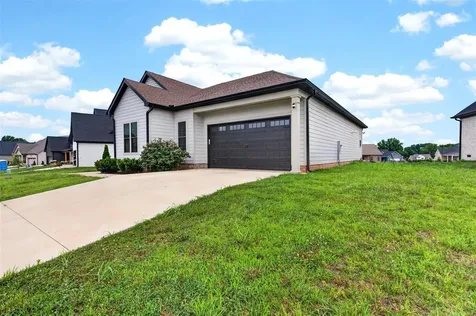 6533 Summer Shade Circle Alvaton KY 42122