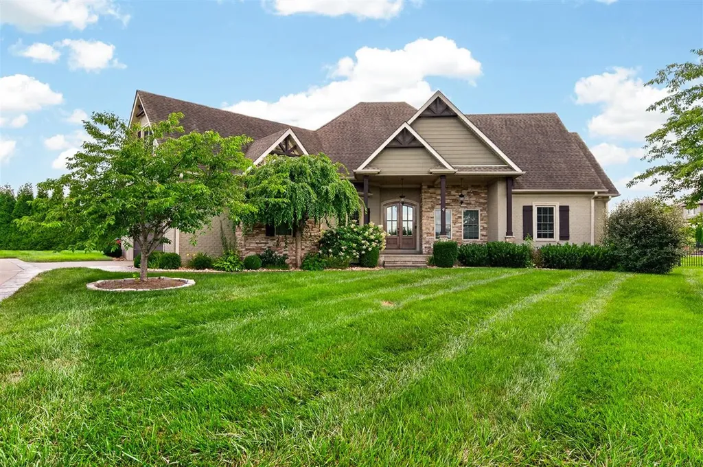 205 Little Bear Court Bowling Green KY 42104