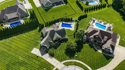 205 Little Bear Court Bowling Green KY 42104