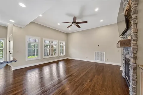 205 Little Bear Court Bowling Green KY 42104