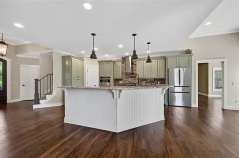 205 Little Bear Court Bowling Green KY 42104