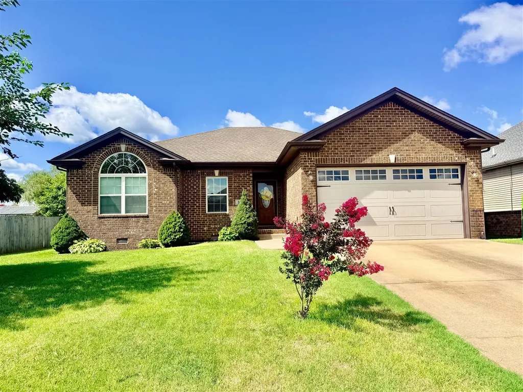 312 Maple Ridge Street Bowling Green KY 42101