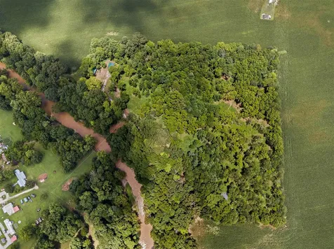 5732 State Line Road Adairville KY 42202
