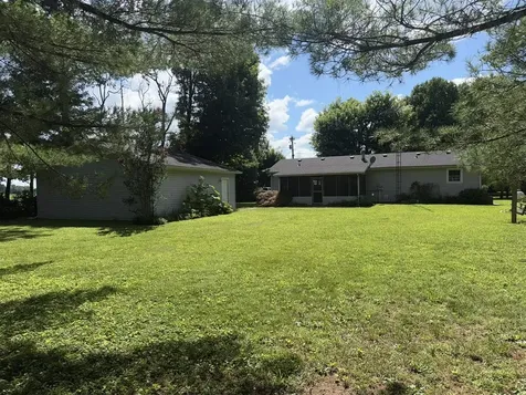 1624 Plano Richpond Road Bowling Green KY 42104