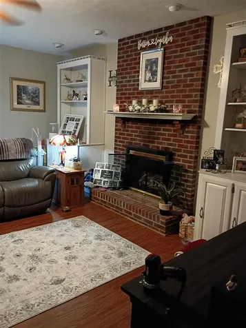 54 Turkey Foot Lane Scottsville KY 42164