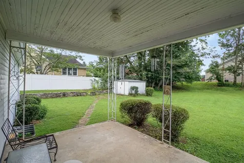 210 W Owen Street Cave City KY 42127