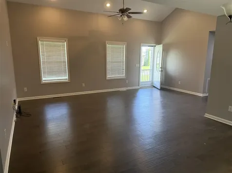 210 Cottage Lane Franklin KY 42134