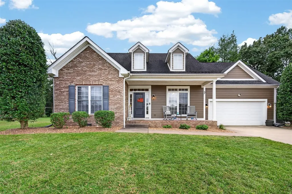 205 Hayden Heady Circle Bowling Green KY 42104