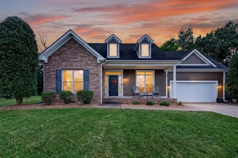 205 Hayden Heady Circle Bowling Green KY 42104