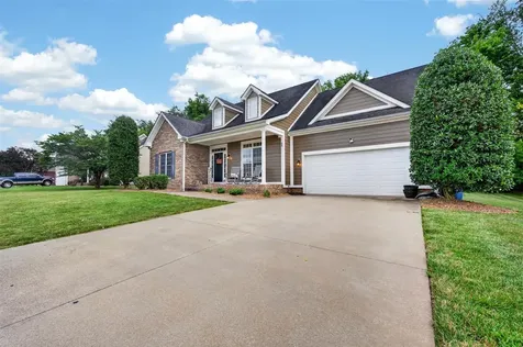 205 Hayden Heady Circle Bowling Green KY 42104